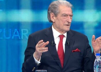 ‘Prokurori i kërkon Suel Çelës 100 mijë euro….” Berisha thotë se zotëron mesazhet: Ja provat që kam për SPAK-un