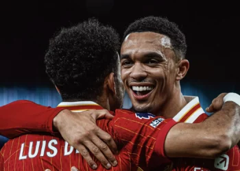 Liverpool rikthehet galaktik, bën ligjin ndaj Tottenham në Londër. 9 gola të shënuar