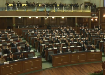 Miratohet deklarata e përbashkët e seancës plenare mes dy kuvendeve Shqipëri-Kosovë