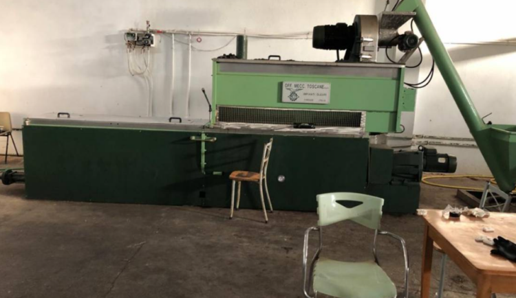 Aksident në fabrikën e vajit në Tiranë, një person humb jetën