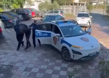 Grabitet automjeti në Durrës, arrestohet pas disa orësh autori