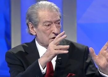 “Thonë që Berisha nuk do që të bëhet kryeministër”, kryetari i PD: Shohin ëndrra me sy hapur