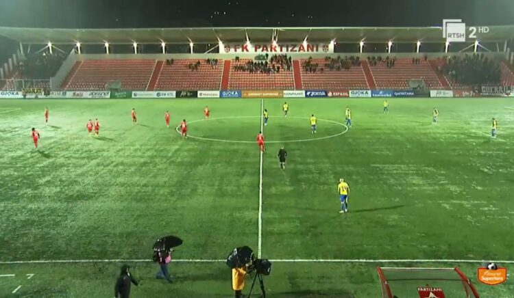 Elbasani fiton pjesën e parë me përmbysje, Partizani drejt humbjes