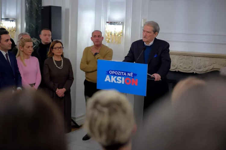 Berisha: Inteligjenca artificiale më zbuloi se për “non grata-n” u bënë 150 emisione, asnjë për 3 rezolutat