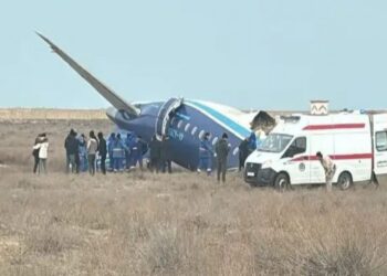 Rrëzohet avioni me 72 persona në bord, dyshohet për dhjetëra të vdekur