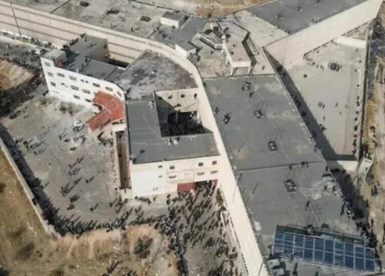 I zhdukur që në vitin 2012, shqiptari gjendet i gjallë në burgun e Assadit