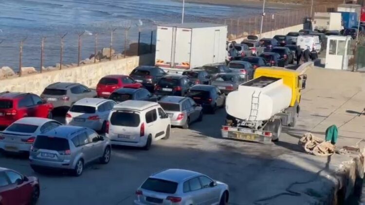 Ditët e fundit të vitit, bie fluksi i pasagjerëve në portin e Vlorës