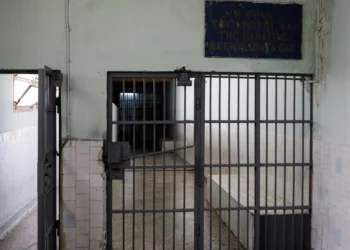 Gjendet i vdekur në burg 37-vjeçari shqiptar, një tjetër në gjendje të fikëti