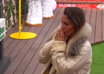 Dita e parë e qëndrimit në shtëpi, Gerta Gixhari shpërthen në lot: U zgjova…