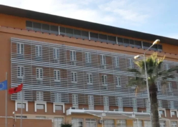 Nën akuzë për shpërdorim detyre dhe tjetërsim prone, caktohet masa e sigurisë për ish-juristin e Kadastrës së Durrësit