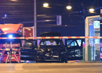 “Njerëzit përfunduan sipër makinës”, dëshmitarë përshkruajnë mes tronditjes sulmin në Gjermani