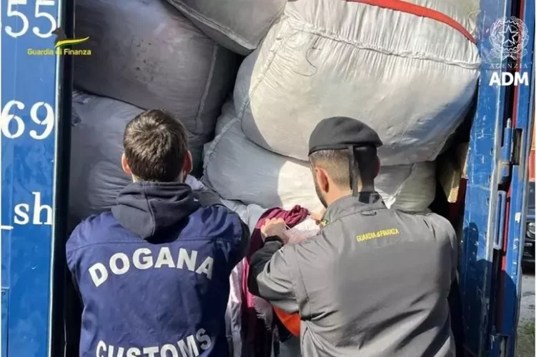 Plehrat e Italisë vijnë ilegalisht në Shqipëri, bllokohet kamioni me 16 ton mbetje