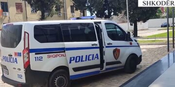 U plagos në këmbë nga shoku, arrestohet 24-vjeçari se nuk tregoi autorin