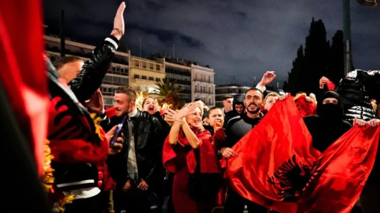 Policia greke ndalon zhvillimin e një tubimi nga shqiptarët në Athinë: Provokojnë tensione