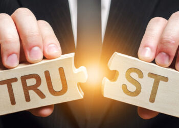 Shqiptarët më mosbesuesit në rajon, nuk i besojnë njëri-tjetrit dhe as shtetit