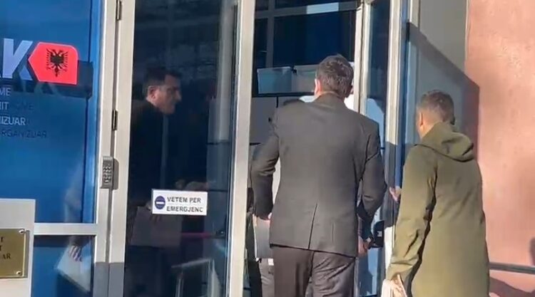 Kryebashkiaku i Tiranës, Erion Veliaj paraqitet në SPAK