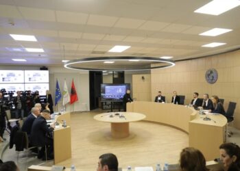 Në 11 Janar nis procesi i regjistrimit të votuesve nga diaspora, çfarë duhet të dini