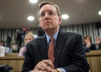 Senati Amerikan refuzon emërimin e David Kostelancik si ambasador në Shqipëri