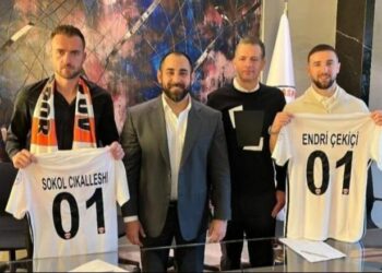 Sokol Cikalleshi dhe Endri Çekiçi shokë skuadre, firmosin në një ekip