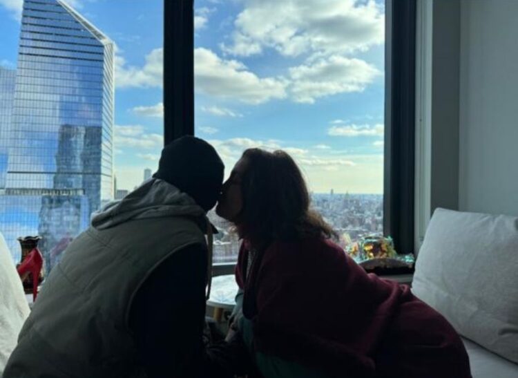 VIDEO/ Parashqevi Flet për herë të parë pas takimit me djalin