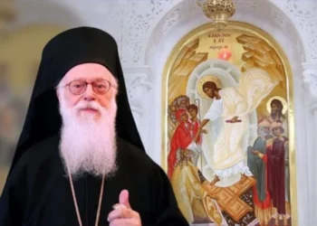 Ndarja nga jeta e kryepeshkopit Anastas Janullatos, reagon Salianji: Ai i shërbeu kishës me vetëmohim