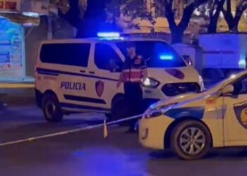EMRAT/ Detaje nga plagosja në Tiranë! Djali xheloz godet me thikë të dashurin e mamasë