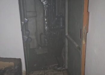 Tiranë/ Merr flakë kabina elektrike në parkingun nëntokësor te Bulevardi i ri