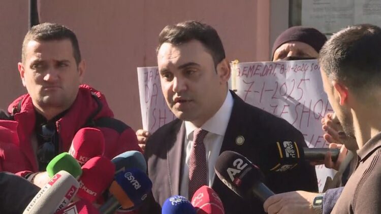 S’ka pajtim me Karlo Bolinon, Këlliçi i paditur për shpifje: Kam dokumente si tjetërsoi truallin