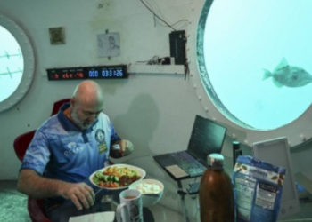 Gjermani vendos rekord botëror me ‘120 ditë jetesë nën ujë’