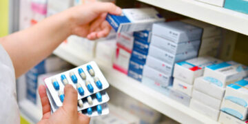 Shqiptarët i bëjnë paratë ilaçe, financuan nga xhepi 160 mln euro produkte farmaceutike më 2024