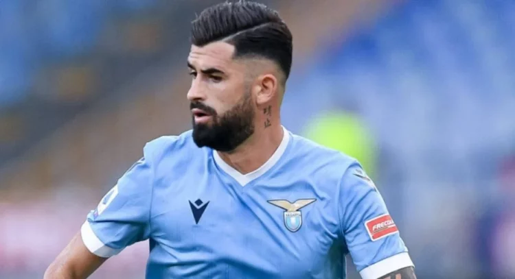 Lazio fiton bindshëm në “Bentegodi”, bardhekaltrit në zonën Champions! Hysaj rikthehet titullar (video)
