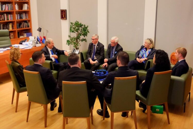 Berisha pret deputetë konservatorë britanikë: Do na mbështesin në zgjedhje