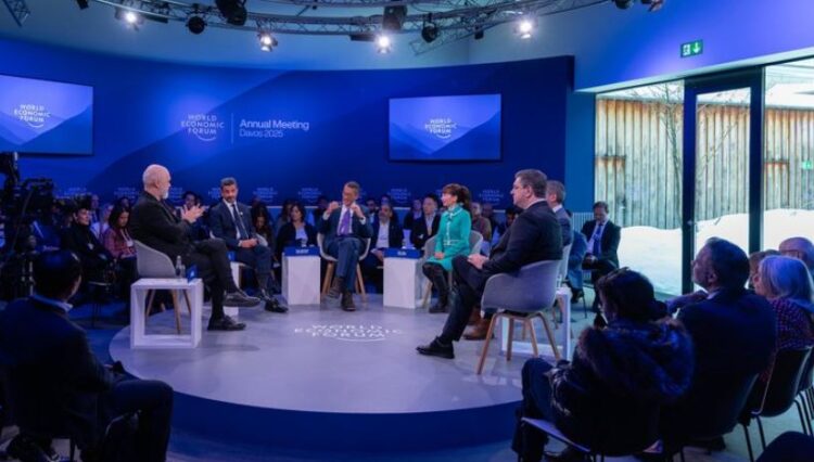 Gazetari i CNN i ndërpret propagandën Ramës live: Nuk do lejoj masturbim për Turizmin