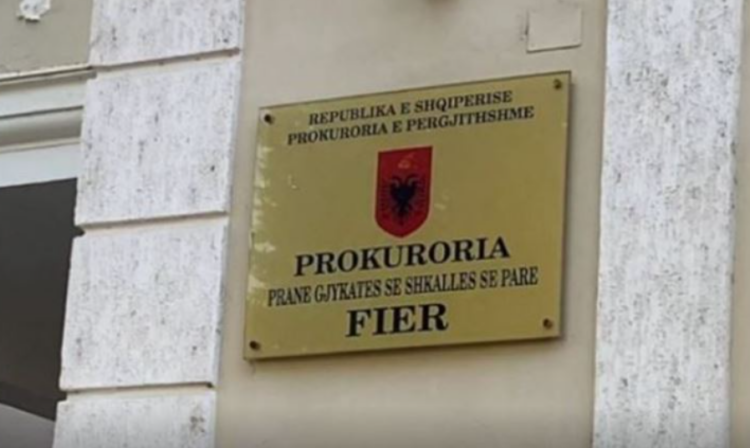 Lejuan ndërtime të paligjshme, pezullohen kryeinspektori dhe inspektori IMT-së Fier