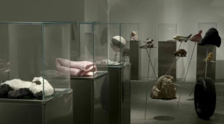 Hapet “Muzeu i Fëmijëve të Luftës” në Prishtinë, pikturat tregojnë tmerret e luftës në Kosovë