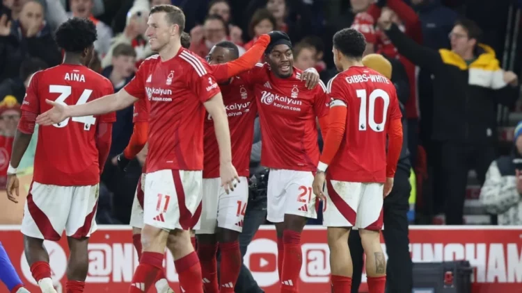 6 fitore radhazi/ Nottingham, surpriza e madhe në Premier League