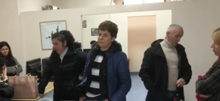 Punonjësit e ujësjellësit Vlorë ngrihen në protestë: Kërkojmë pagat e prapambetura