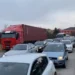 Bie sistemi në anën maqedonase në Qafë Thanë, fluks makinash në kufi, në Kakavijë koha e pritjes 40 minuta