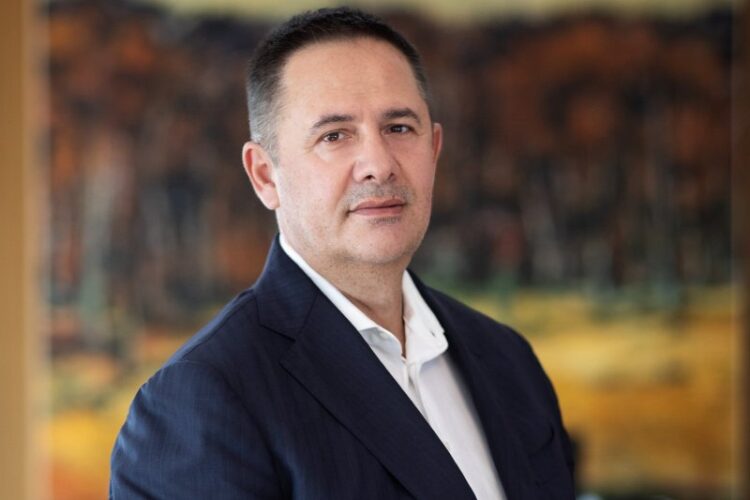 I dehur në timon shkakton aksident dhe bën sherr me policët, arrestohet djali i Samir Manes