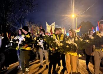 Studentët serbë marshim dy ditor, 80 km nga Beogradi në Novi Sad për të kërkuar drejtësi