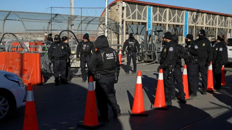 Dëbimi masiv më i madh në histori, qindra emigrantë largohen nga Shtetet e Bashkuara