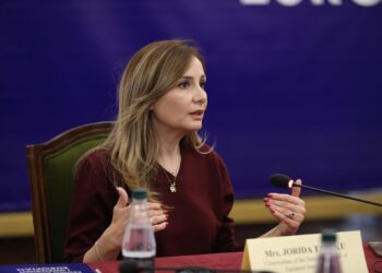 Denoncimi i Tabakut: Qeveria përgatit 400 milionë euro për projekte elektorale