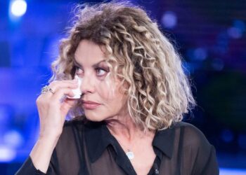 “Zgjodha karrierën dhe nuk u bëra kurrë nënë”, aktorja përlotet në studio pas abortit në moshë të re