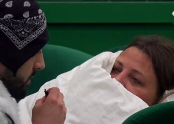 Gerta i hodhi alkool në sy, por çfarë bëri Gjesti kur e pa duke qarë?