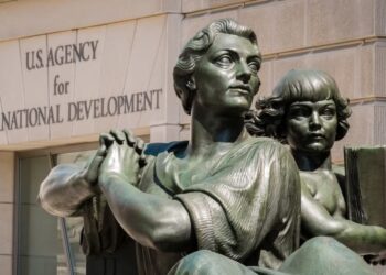 SHBA, punonjësit e USAID-it udhëzohen të mos hyjnë në godinë