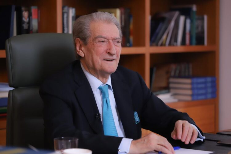 Antimitingu në mbështetje të Veliajt, Berisha: Ka ndodhur vetëm në Kolumbinë e Eskobarit