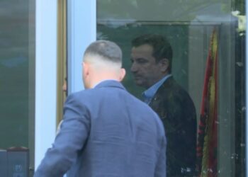 Masa e sigurisë/ U ndërpre pasi avokatët kërkuan kohë të njihen me dosjen, rinis seanca për Erion Veliajn në GJKKO