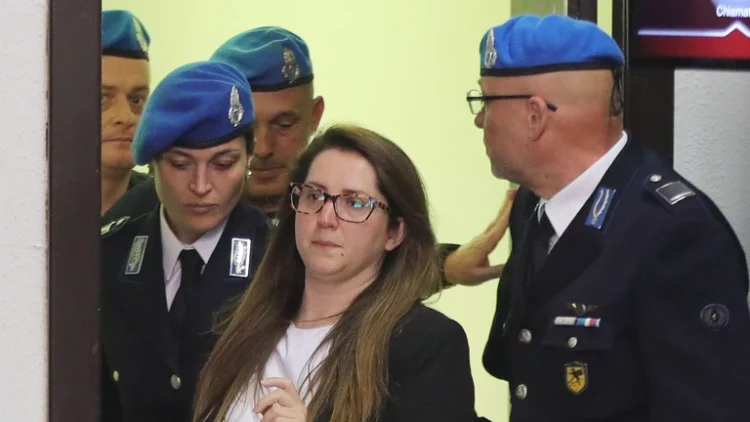 Vrau prindërit e partnerit dhe i fshehu në valixhe, dënohet me 30 vjet burg shqiptarja (Emri)