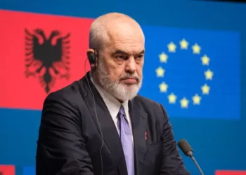 Huffington Post: Gjërat nuk po shkojnë mirë për Edi Ramën