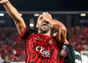 Muriqit i mjaftojnë shtatë minuta lojë për të shënuar një super gol në La Liga (video)